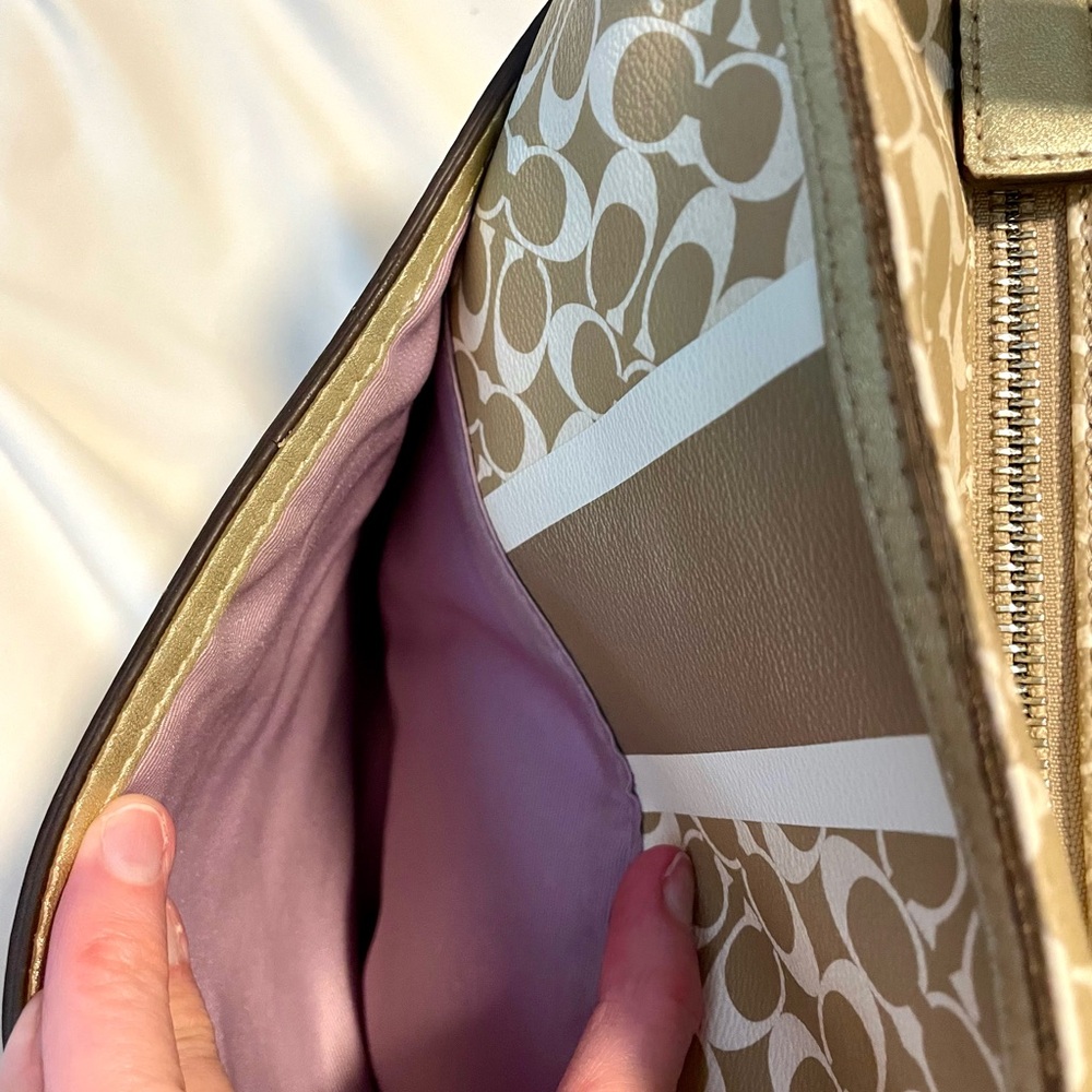 *EUC* COACH Heritage Chelsea Signature Shoulder Tote Bag/Purse - White & Gold - Picture 7 of 16